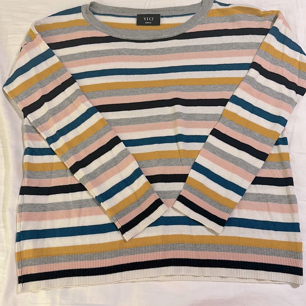 Vici sweater